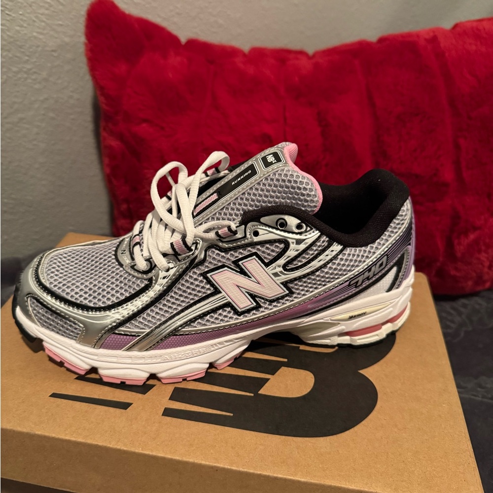 New Balance Athletic Shoes in Gray and Pink Sneakers